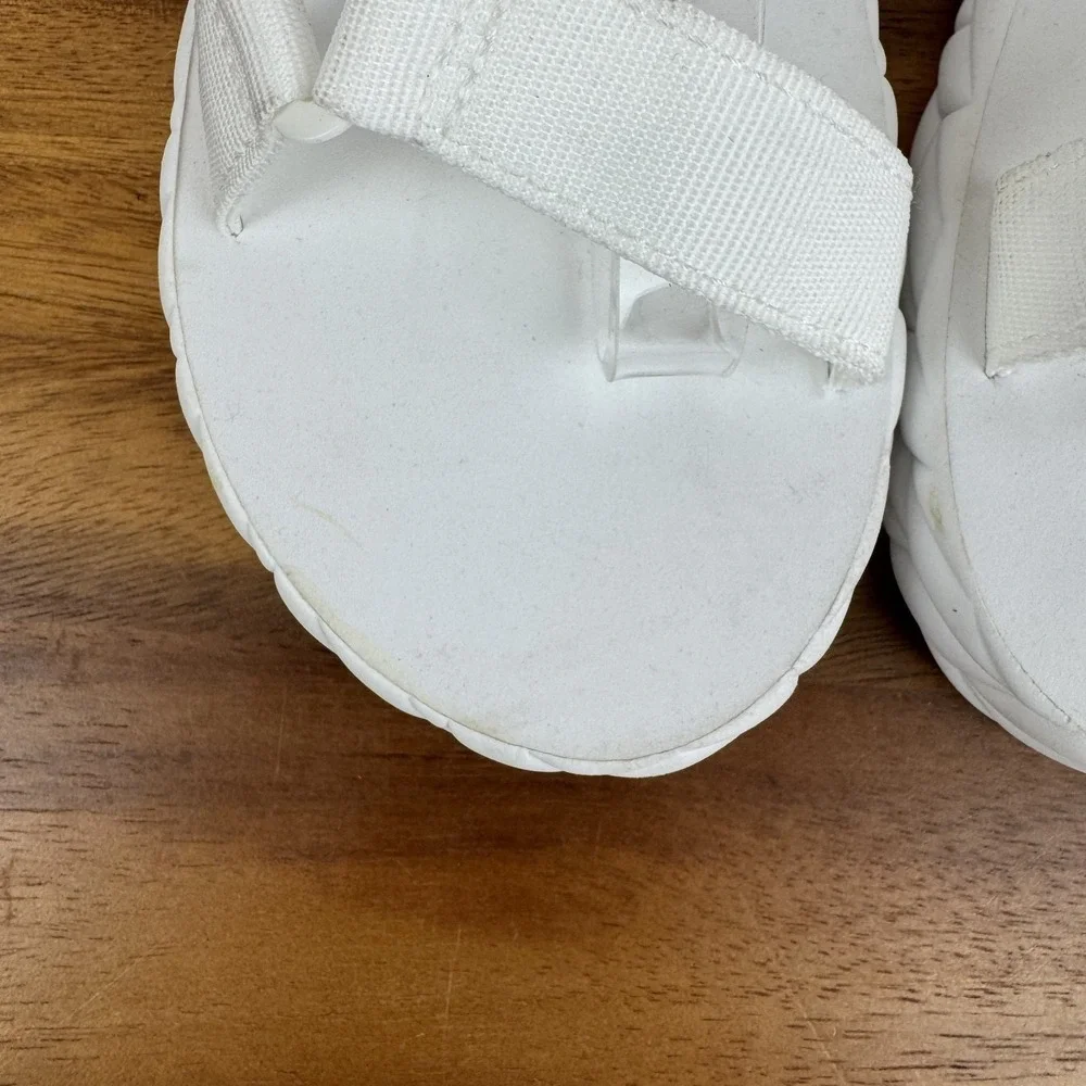 New NWOB Big Kids Dolce Vita Zaidey Strappy Platform White‎ Sandals Size 5 Y